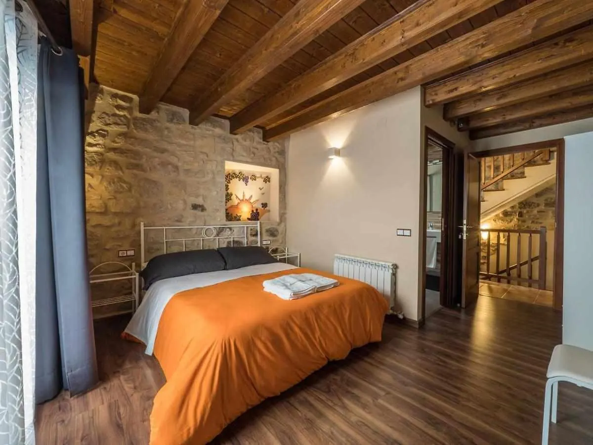 Casa rural Lo Niu Caseras España