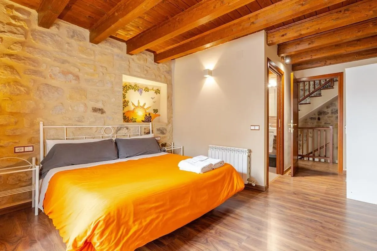 Casa rural Lo Niu Caseras
